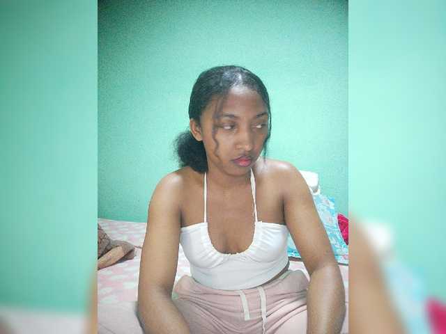 Annais19 live cam on BongaCams