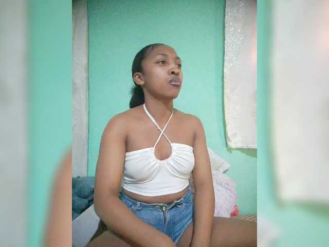 Annais19 live cam on BongaCams