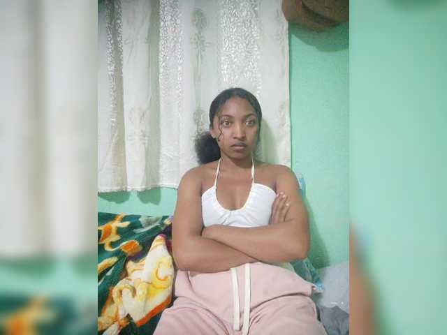 Annais19 live cam on BongaCams