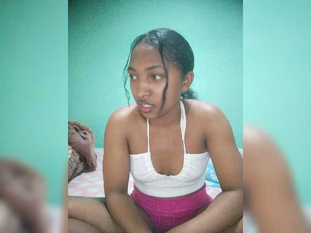 Annais19 live cam on BongaCams
