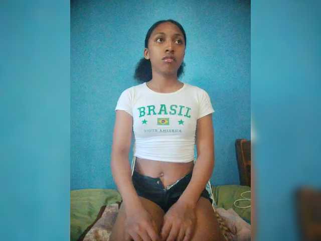 Annais19's BongaCams show and profile