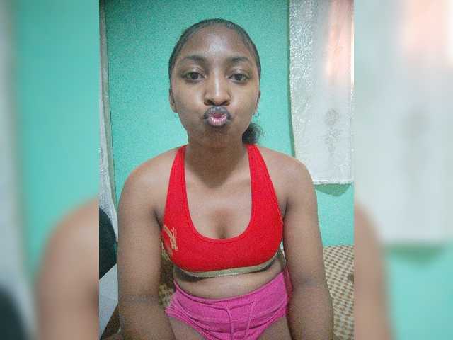 Annais19 live cam on BongaCams