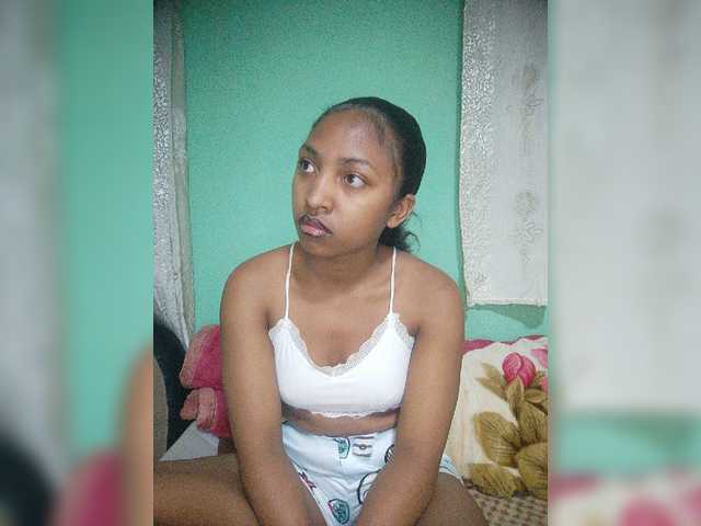 Annais19 live cam on BongaCams