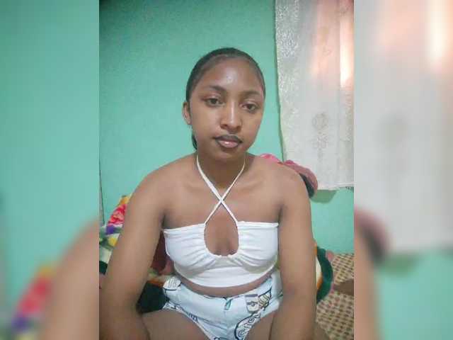 Annais19 live cam on BongaCams