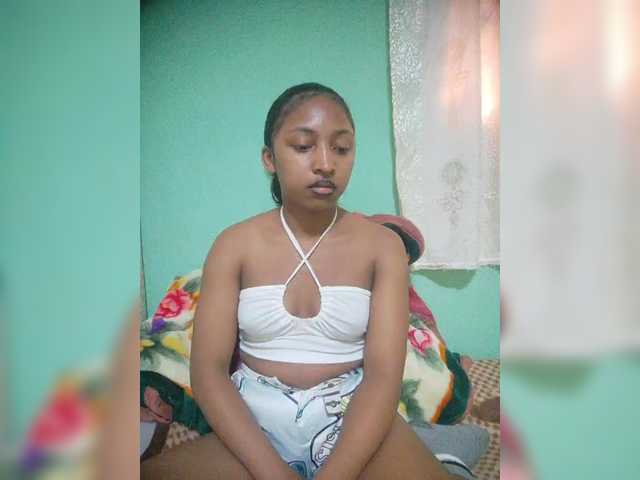 Annais19 live cam on BongaCams