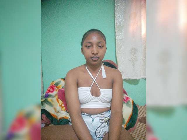 Annais19 live cam on BongaCams