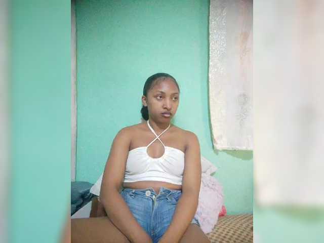 Annais19 live cam on BongaCams