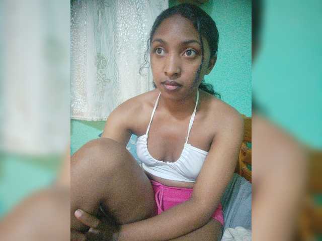 Annais19 live cam on BongaCams