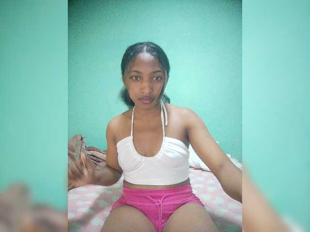Annais19 live cam on BongaCams