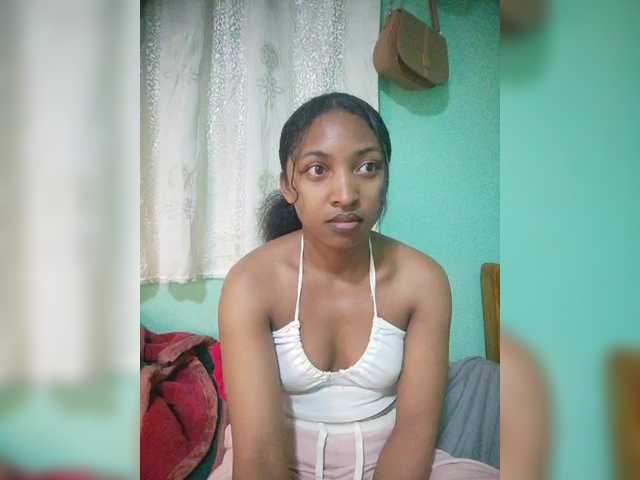 Annais19 live cam on BongaCams