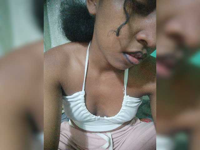 Annais19 live cam on BongaCams