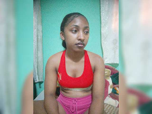 Annais19 live cam on BongaCams