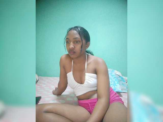 Annais19 live cam on BongaCams
