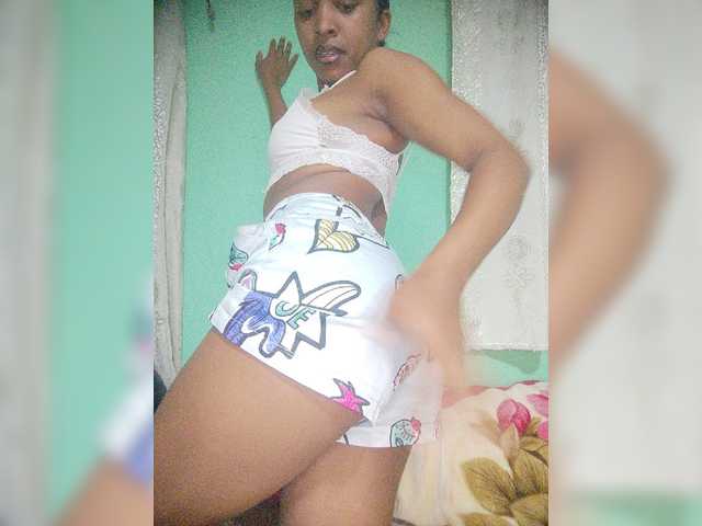 Annais19 live cam on BongaCams