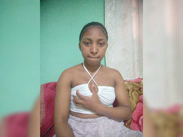 Annais19 live cam on BongaCams