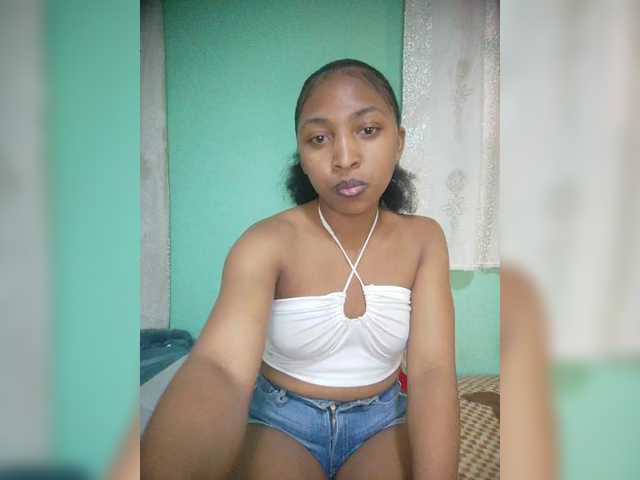 Annais19 live cam on BongaCams