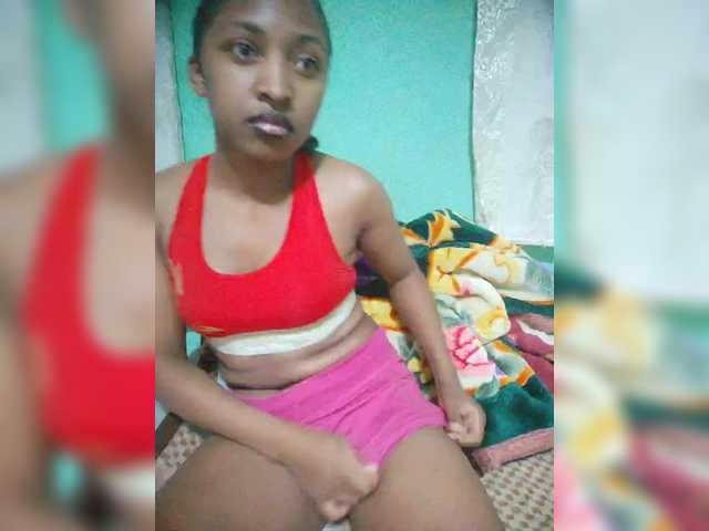 Annais19 live cam on BongaCams