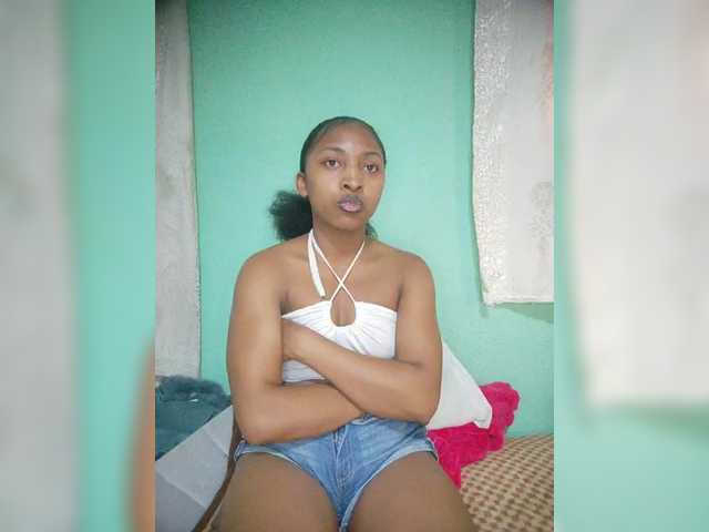 Annais19 live cam on BongaCams
