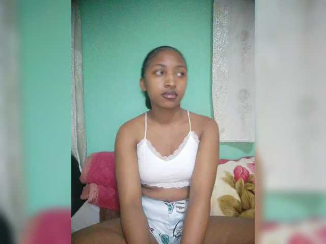 Annais19 live cam on BongaCams