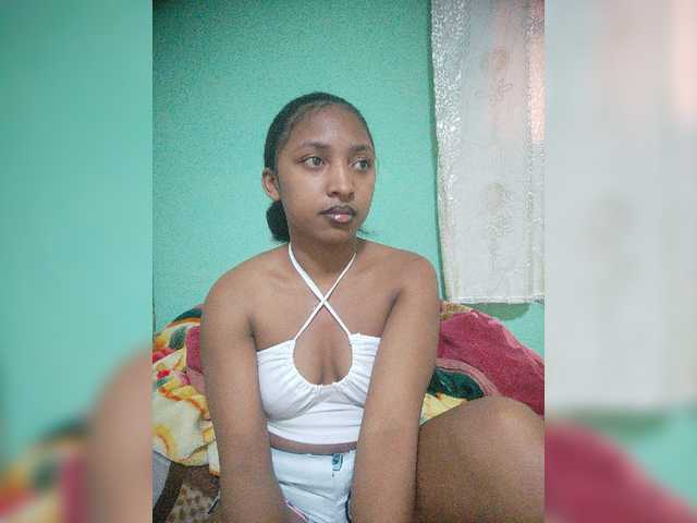 Annais19 live cam on BongaCams