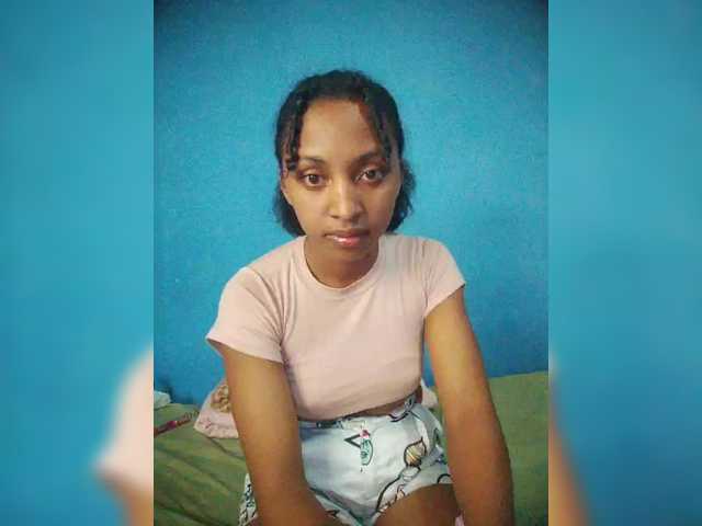 Annais19's BongaCams show and profile