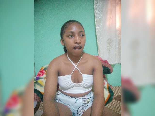 Annais19 live cam on BongaCams