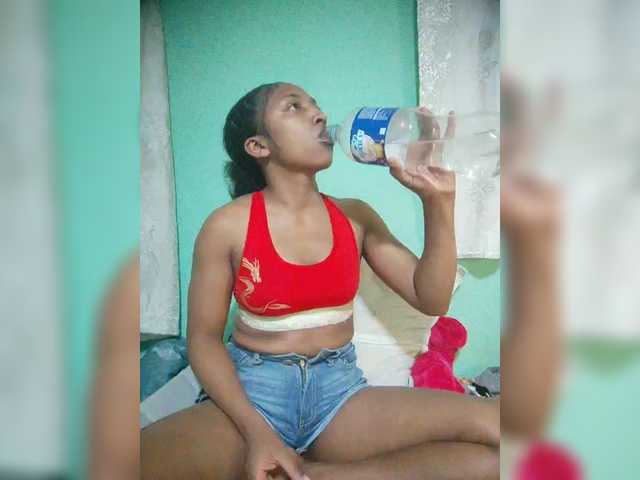 Annais19 live cam on BongaCams