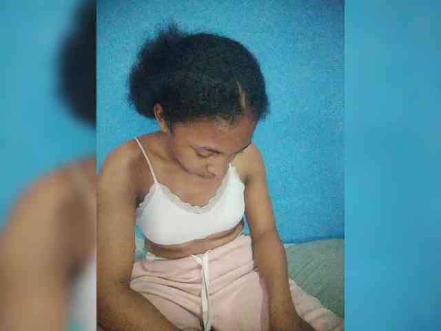 Annais19 Live Webcam on BongaCams