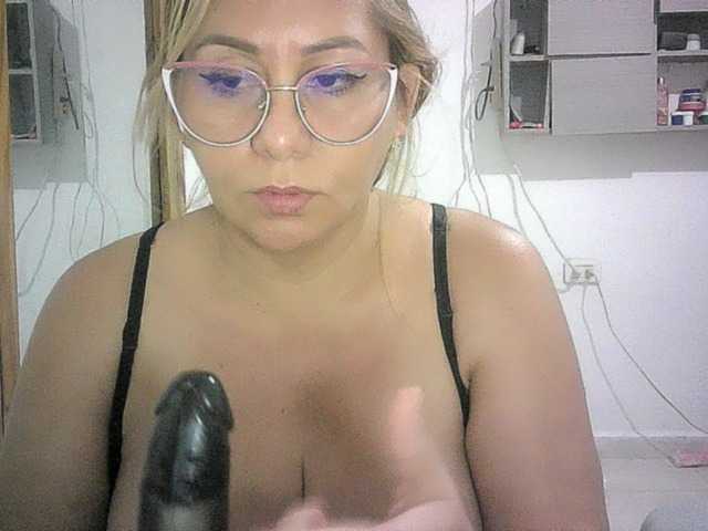 Mariana0x live cam on BongaCams