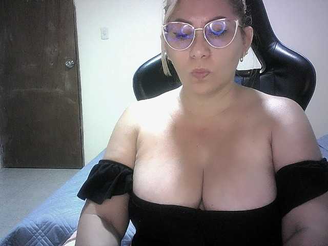 Mariana0x live cam on BongaCams