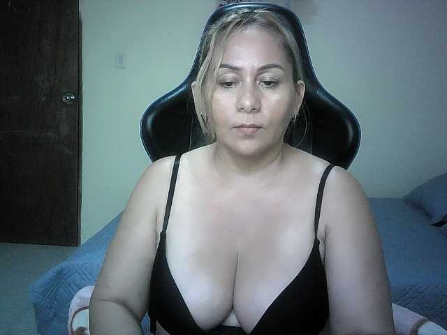 Mariana0x live cam on BongaCams