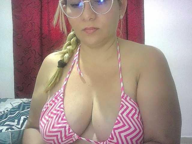 Mariana0x live cam on BongaCams
