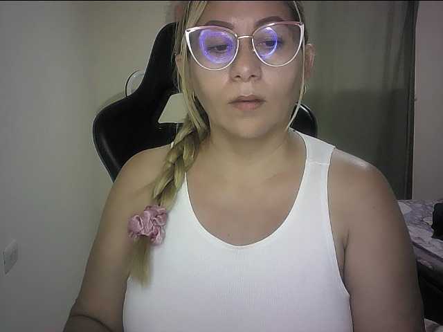 Mariana0x live cam on BongaCams