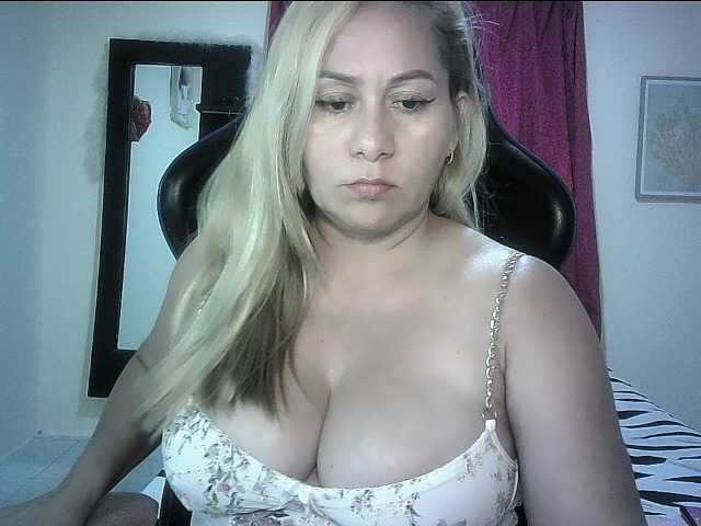 Mariana0x live webcam show