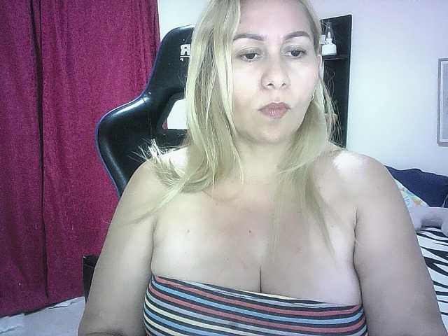 Mariana0x live cam on BongaCams