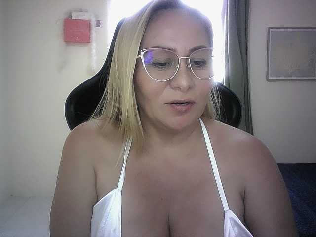 Mariana0x live cam on BongaCams