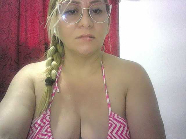 Mariana0x live cam on BongaCams