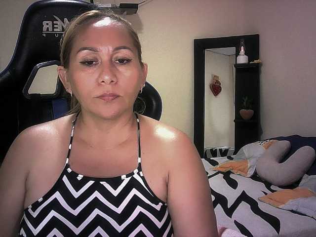 Mariana0x live cam on BongaCams