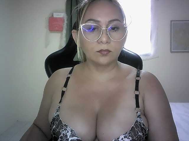 Mariana0x live cam on BongaCams