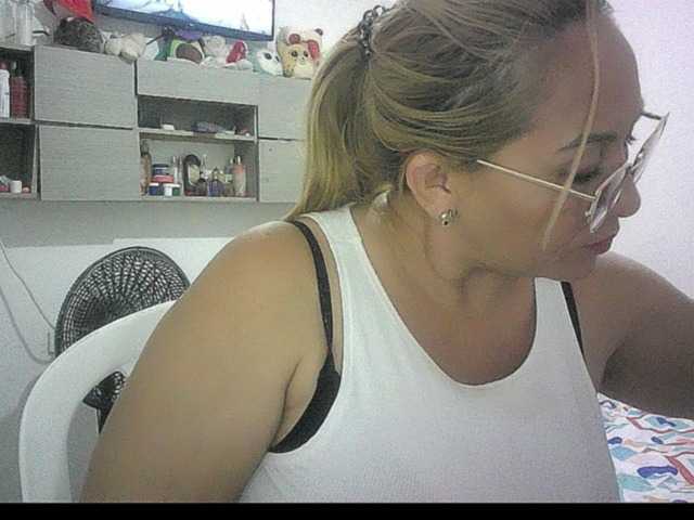 le modèle Mariana0x est en webcam porno dans un show sur le site bongacams, il possède les tags suivants: Latino/Hispanic,Blonde,Trimmed