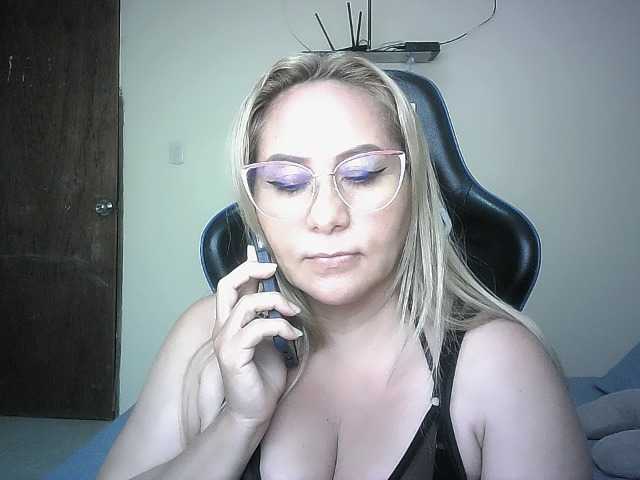 Mariana0x live cam on BongaCams
