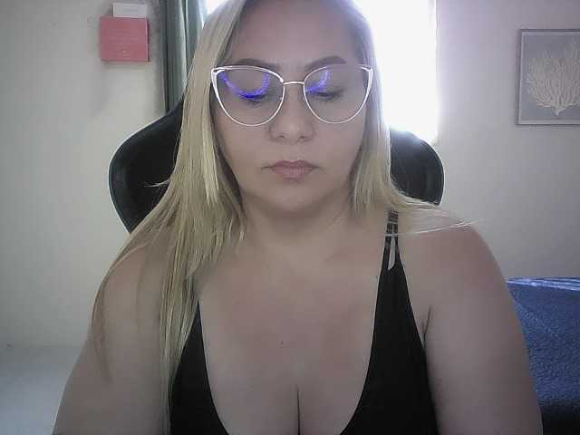 Mariana0x live cam on BongaCams