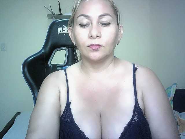 Mariana0x live cam on BongaCams