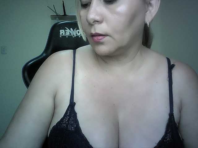Mariana0x live cam on BongaCams