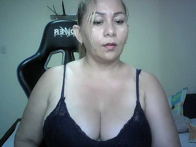 Mariana0x live cam on BongaCams