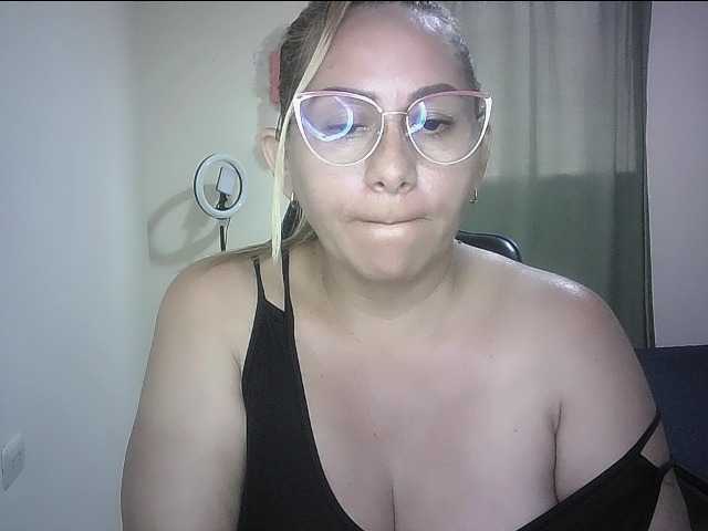 Mariana0x live cam on BongaCams