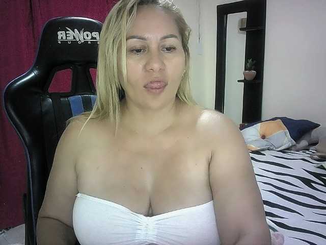Mariana0x live cam on BongaCams