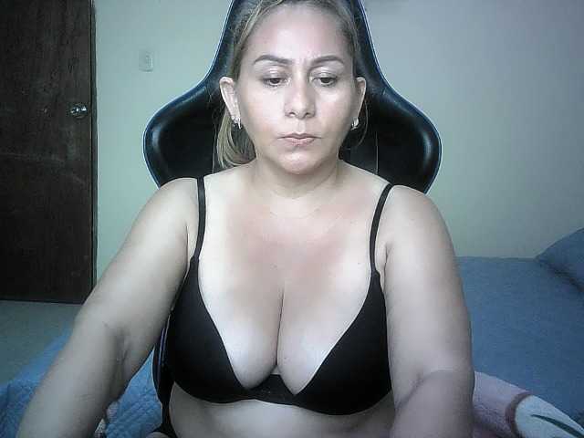 Mariana0x live cam on BongaCams