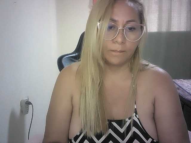 Mariana0x live cam on BongaCams