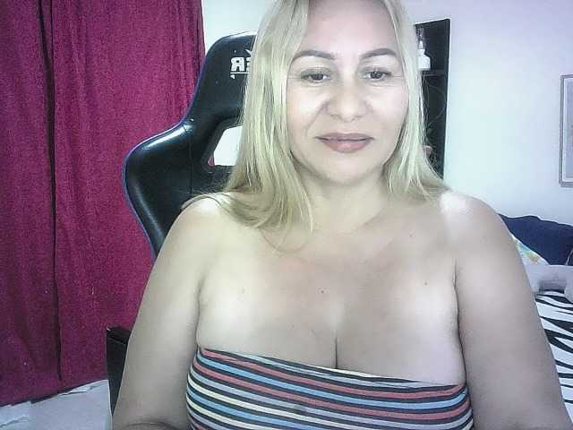 Mariana0x live cam on BongaCams